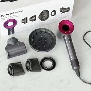Dyson Supersonic Hair Dryer in Gray and Magenta